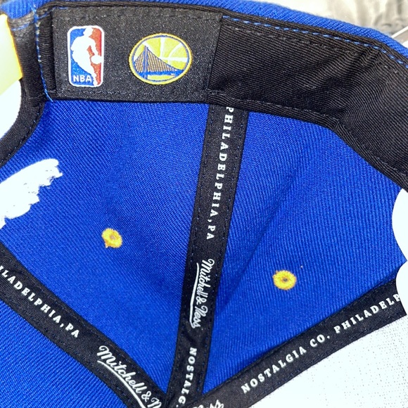 Mitchell & Ness Golden State Warriors Hat - Picture 6 of 6